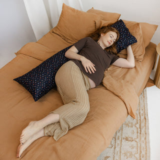 MINICAMP Long Maternity & Lumbar Support Pillow with Organic Cover in Navy Blue